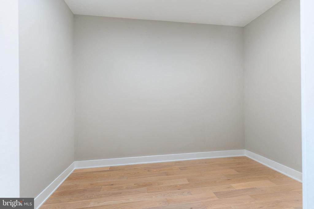 2103 LEAGUE CT