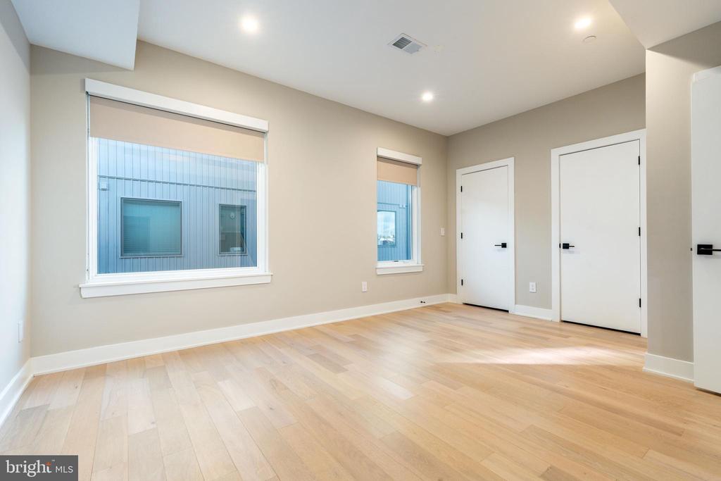2103 LEAGUE CT