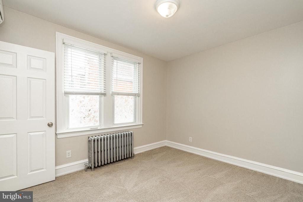 4339 MAIN STREET R
