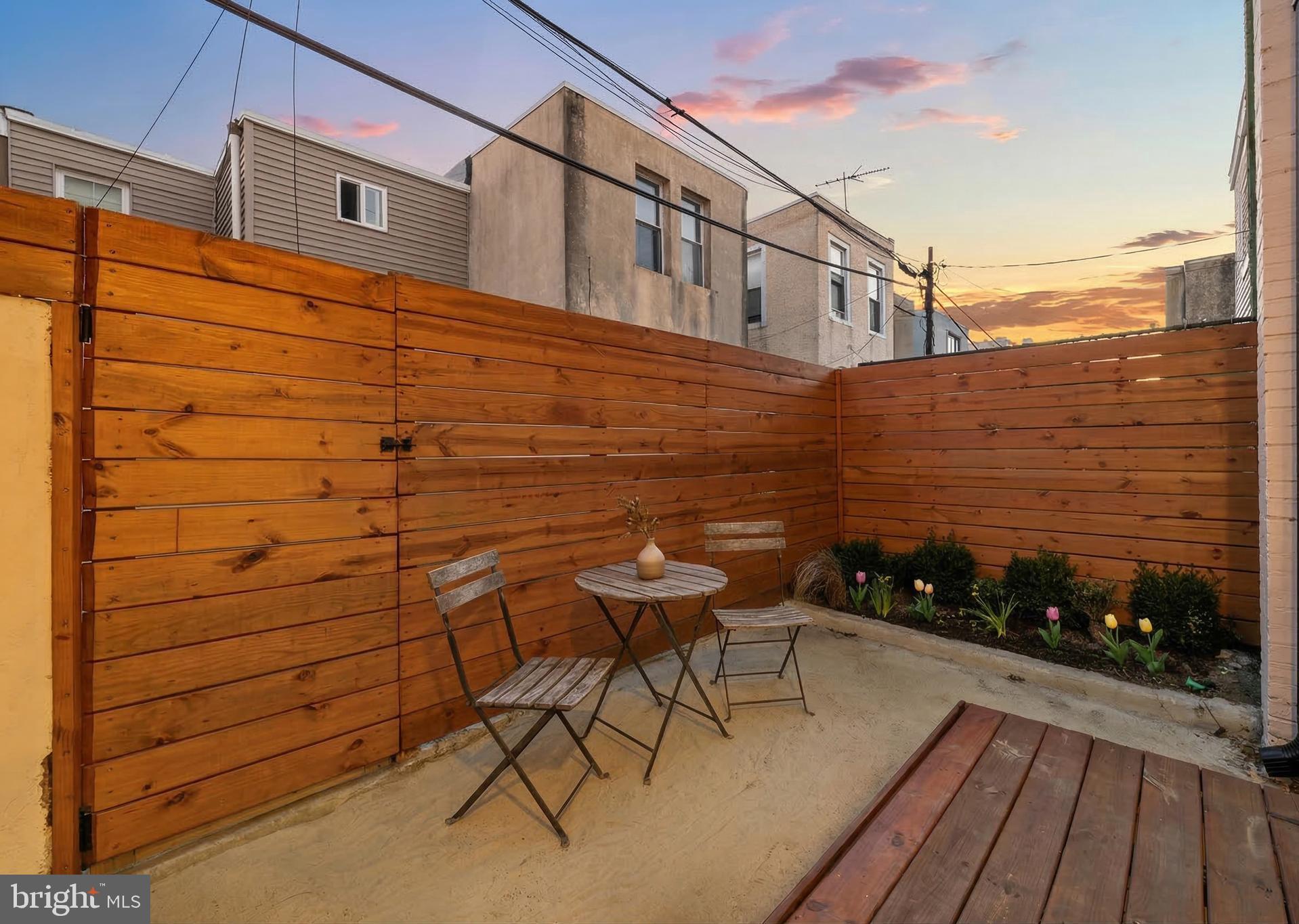 1106 WATKINS STREET