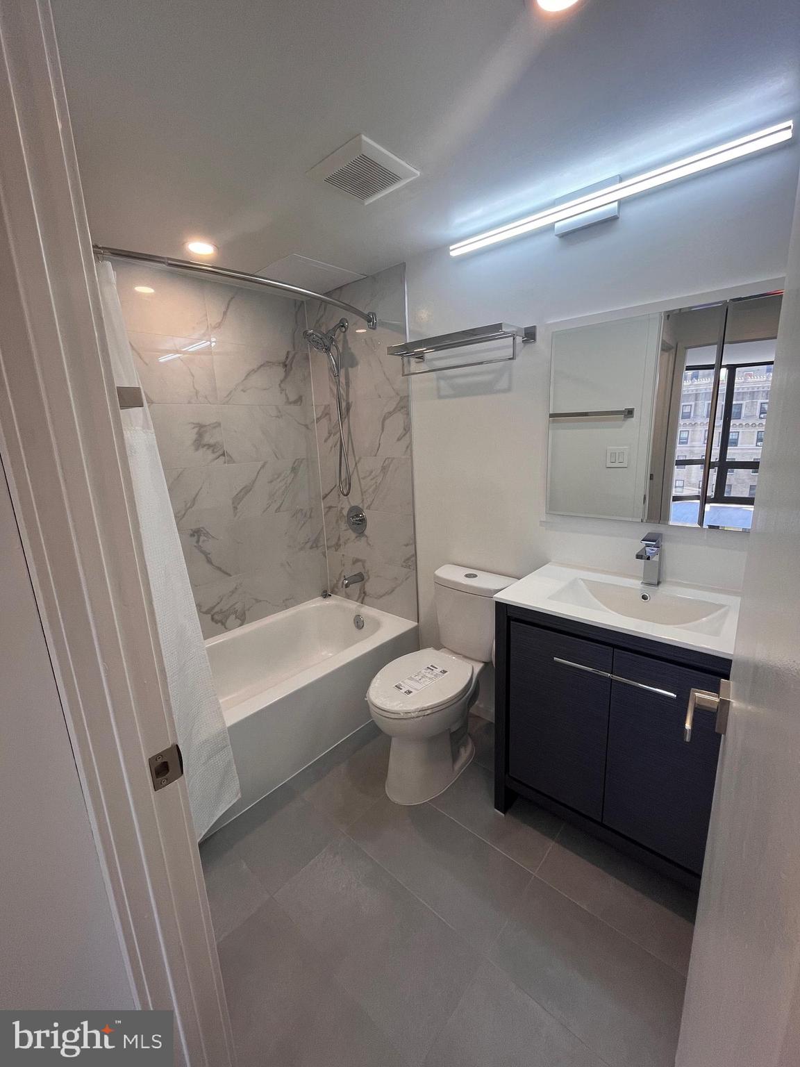 2018 WALNUT STREET 2020 18J