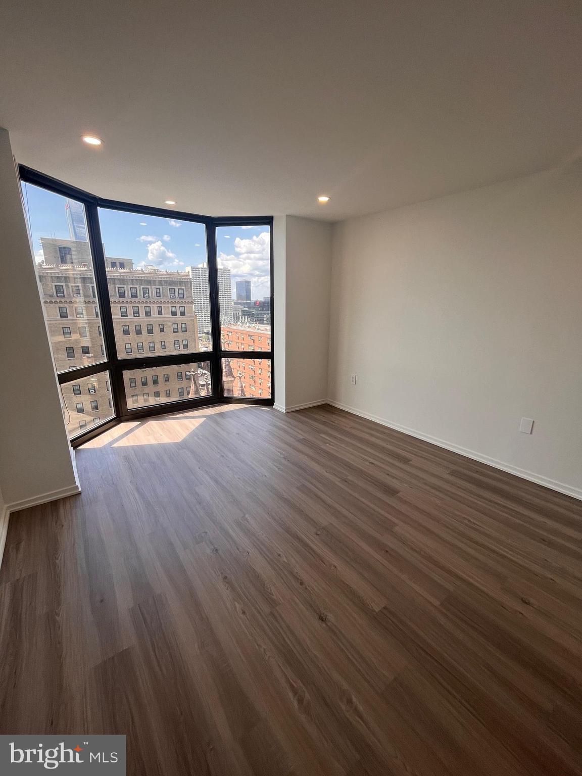 2018 WALNUT STREET 2020 18J