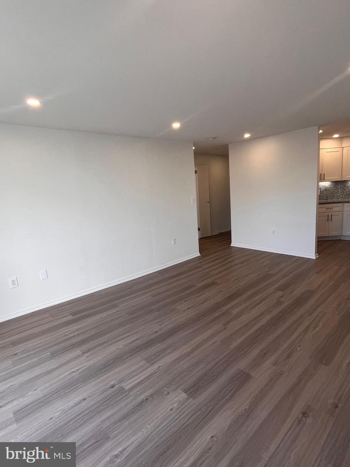 2018 WALNUT STREET 2020 18J