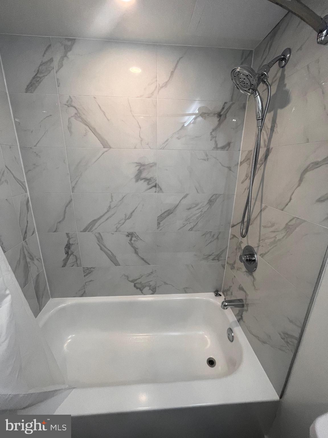 2018 WALNUT STREET 2020 18J