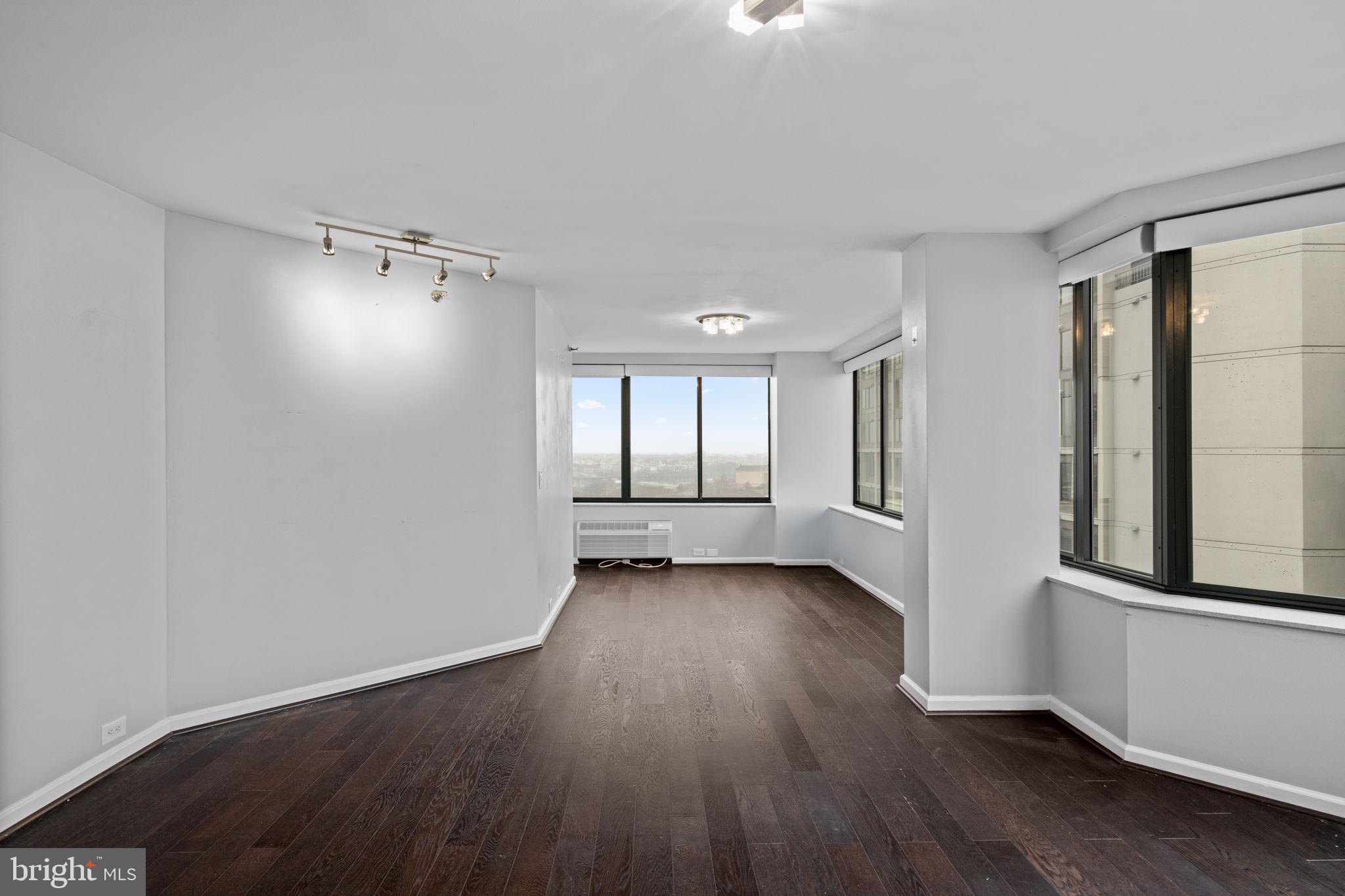 2001 HAMILTON STREET 2001