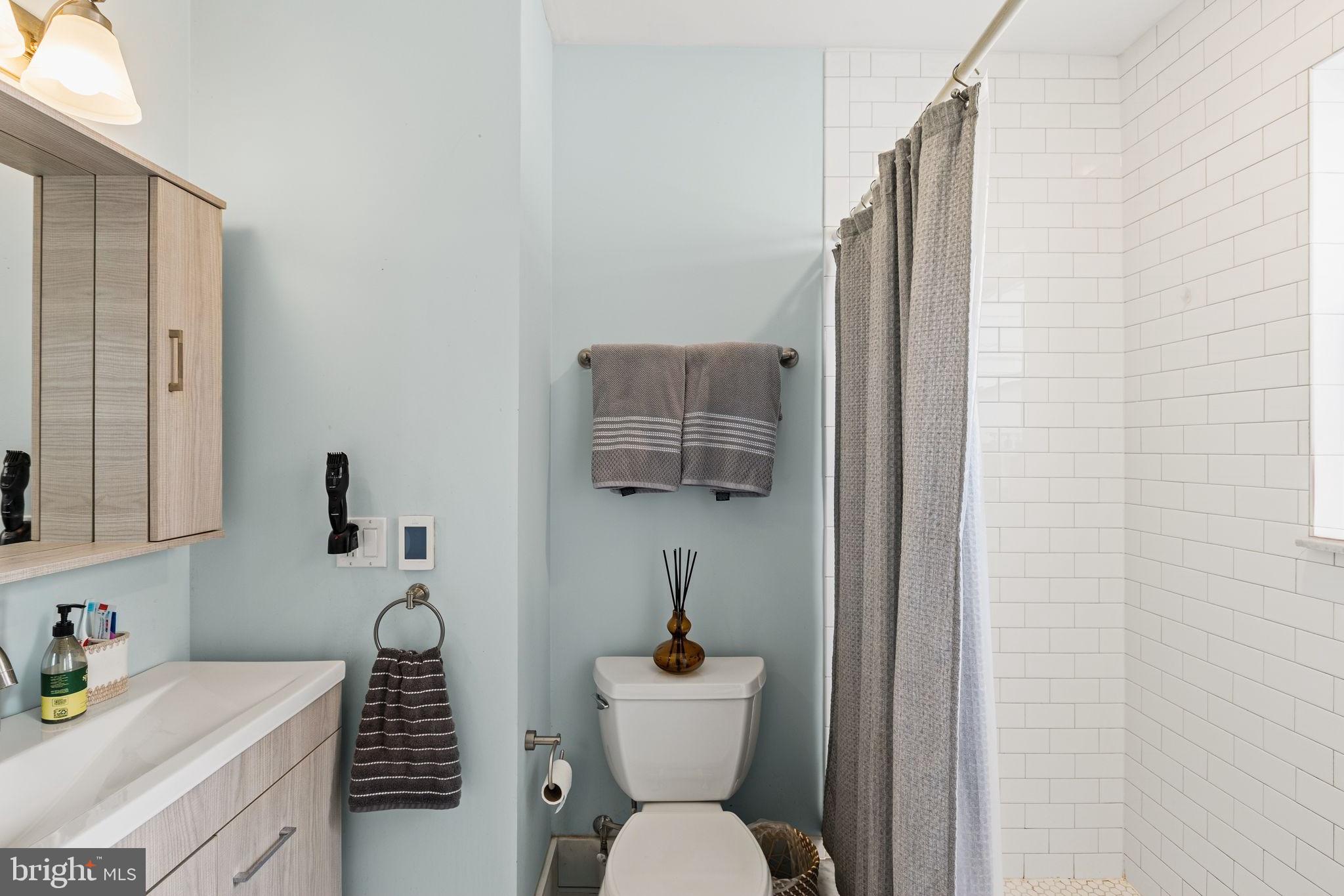 1705 MONTROSE STREET