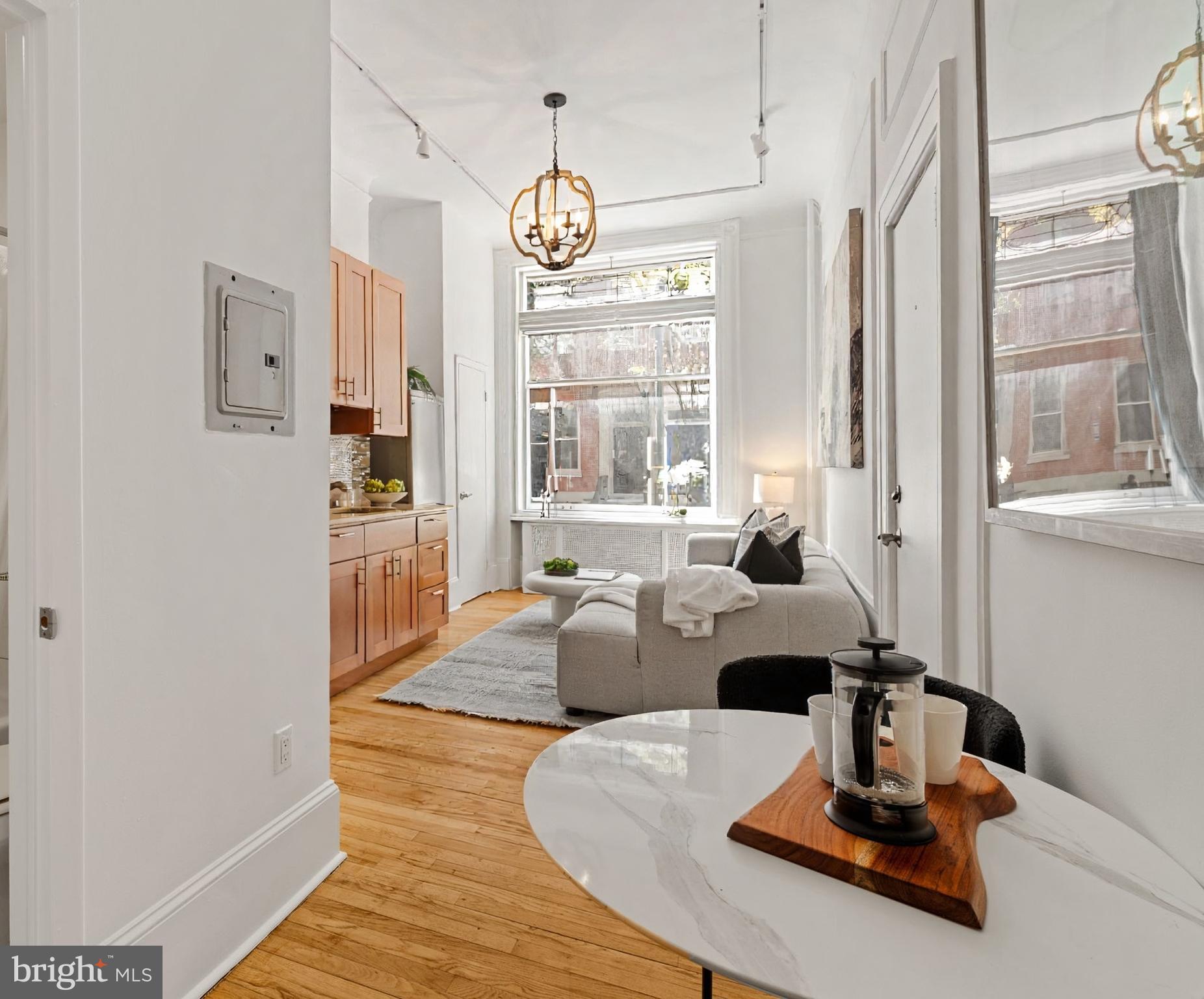 1109 SPRUCE STREET 1F