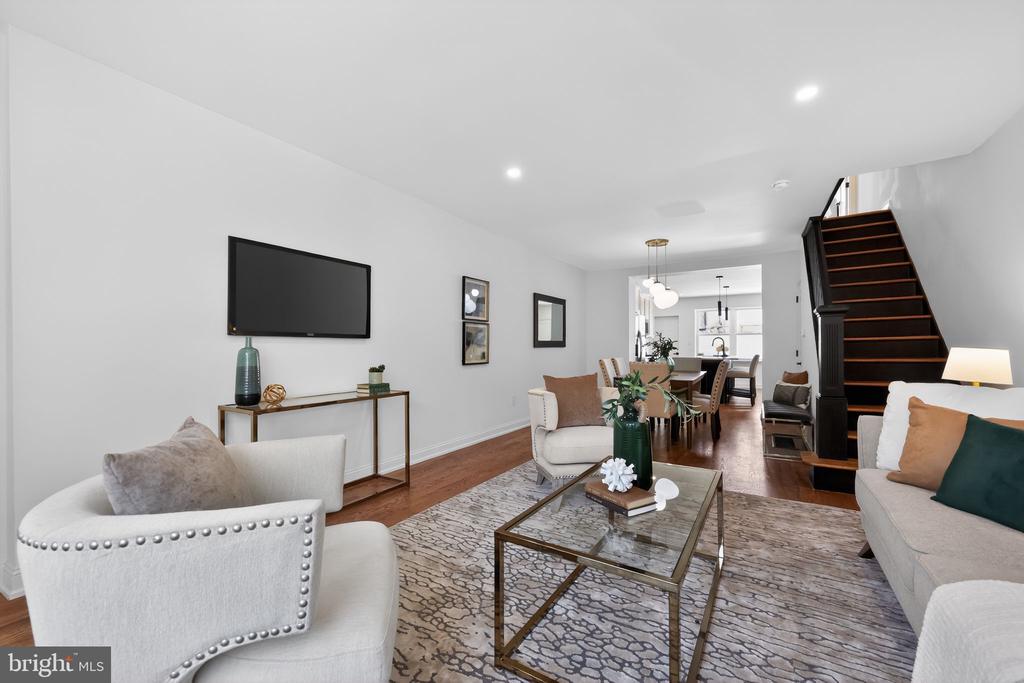 1732 S 8TH STREET