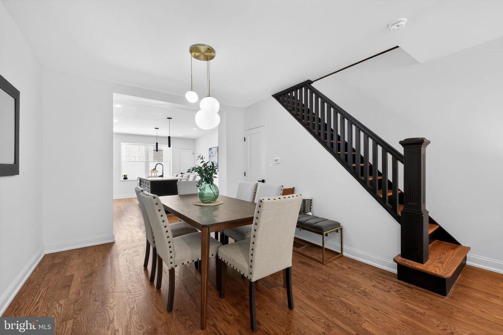1732 S 8TH STREET