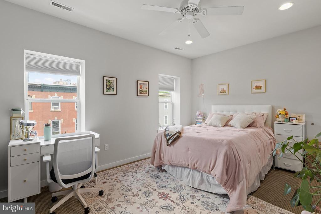 1610 CHRISTIAN STREET Unit: 3
