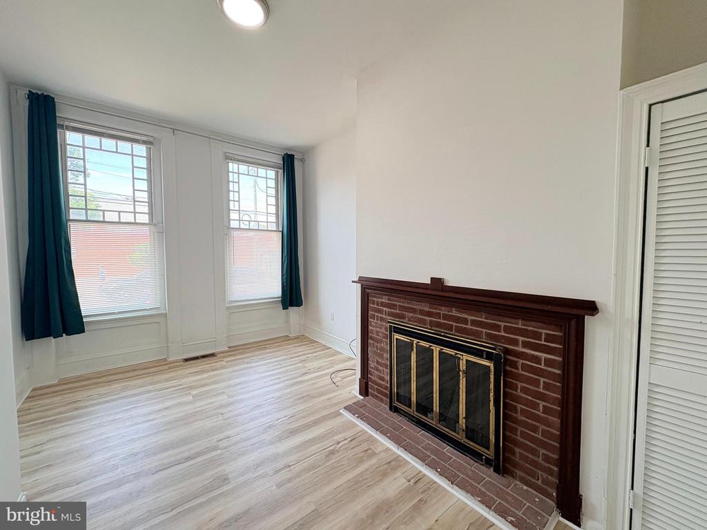1904 FAIRMOUNT AVENUE Unit: 1