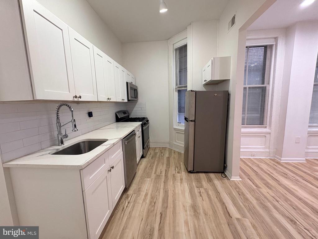 1904 FAIRMOUNT AVENUE Unit: 1