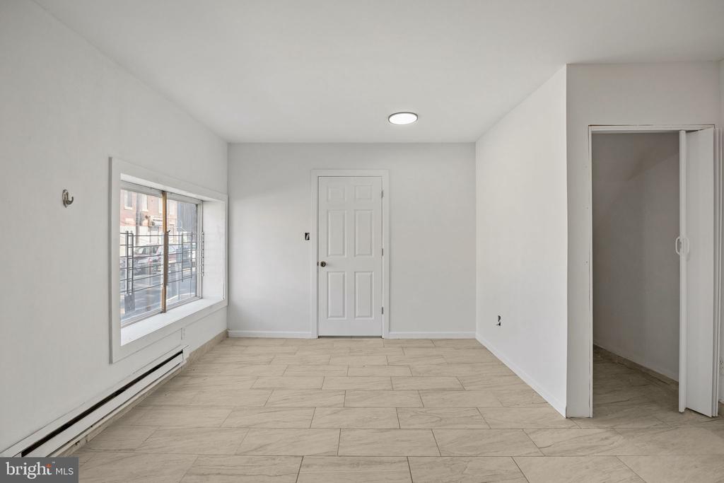 1301 W VENANGO STREET