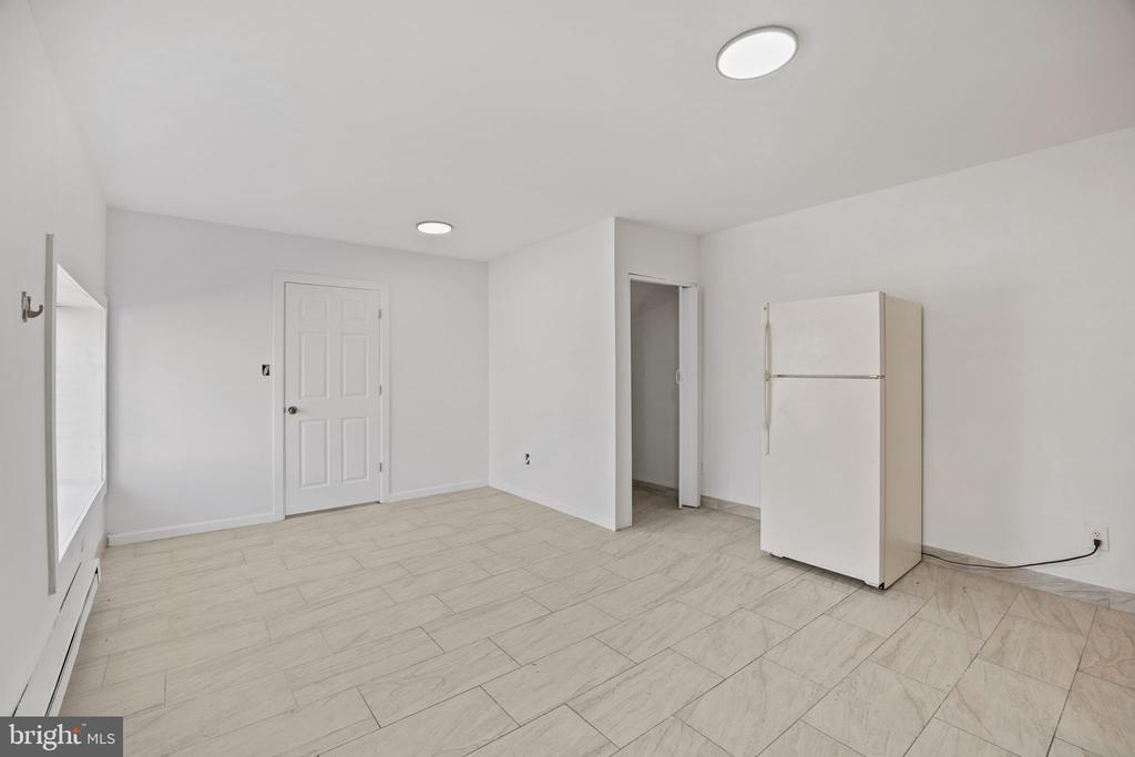 1301 W VENANGO STREET