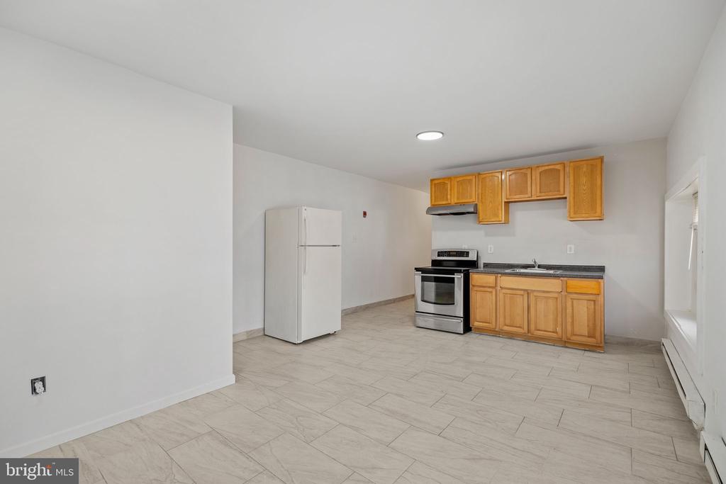 1301 W VENANGO STREET