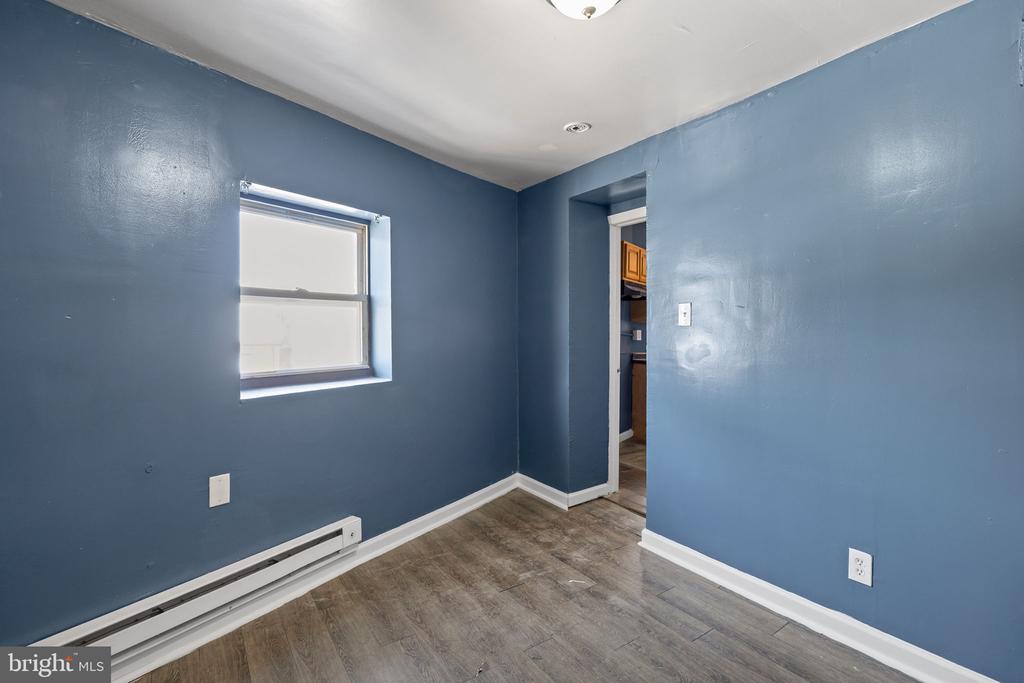 1301 W VENANGO STREET