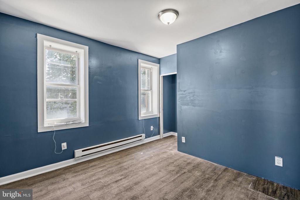 1301 W VENANGO STREET