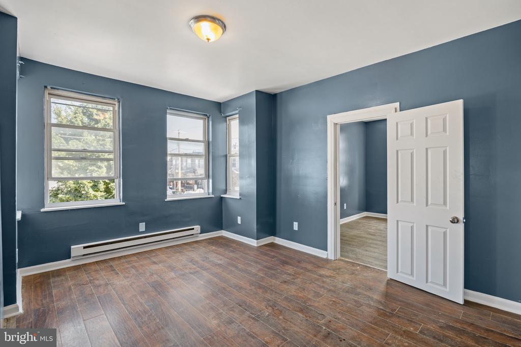 1301 W VENANGO STREET