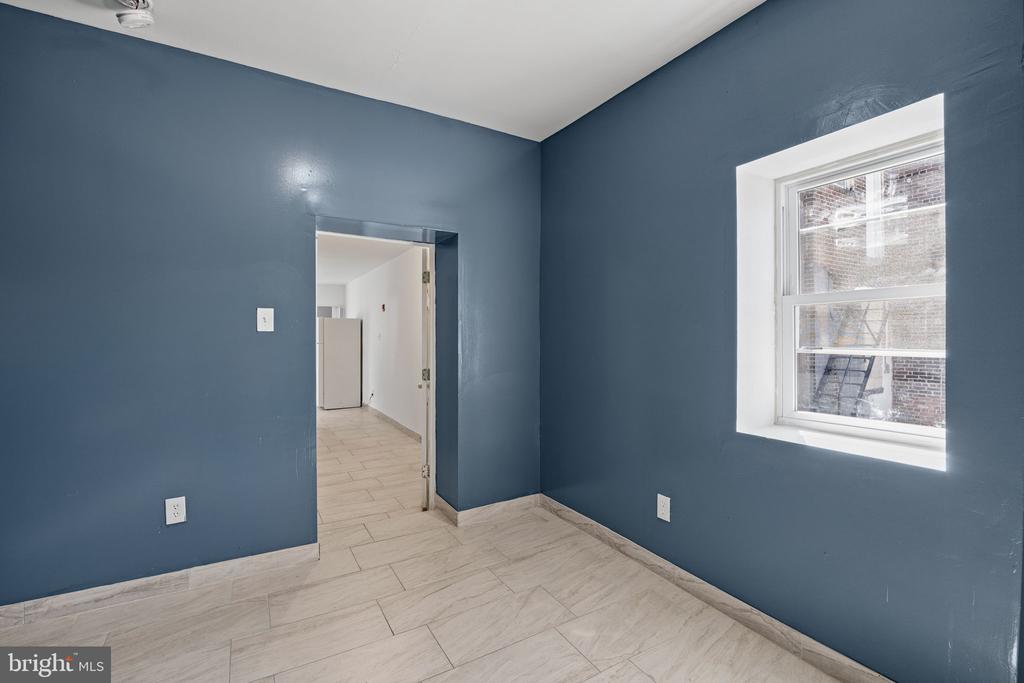 1301 W VENANGO STREET