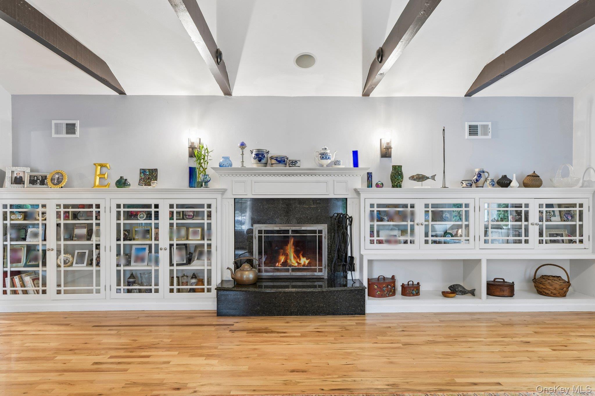 6 Pebble Hill Court