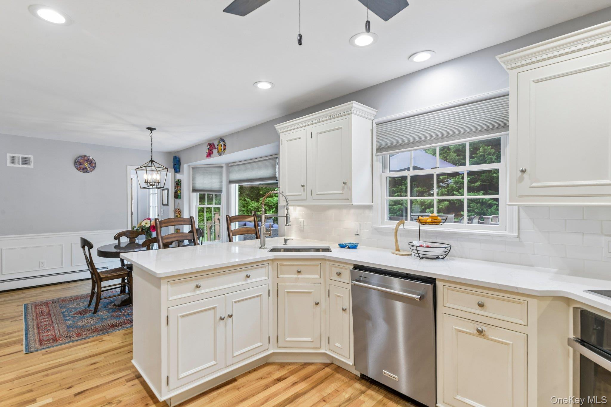 6 Pebble Hill Court