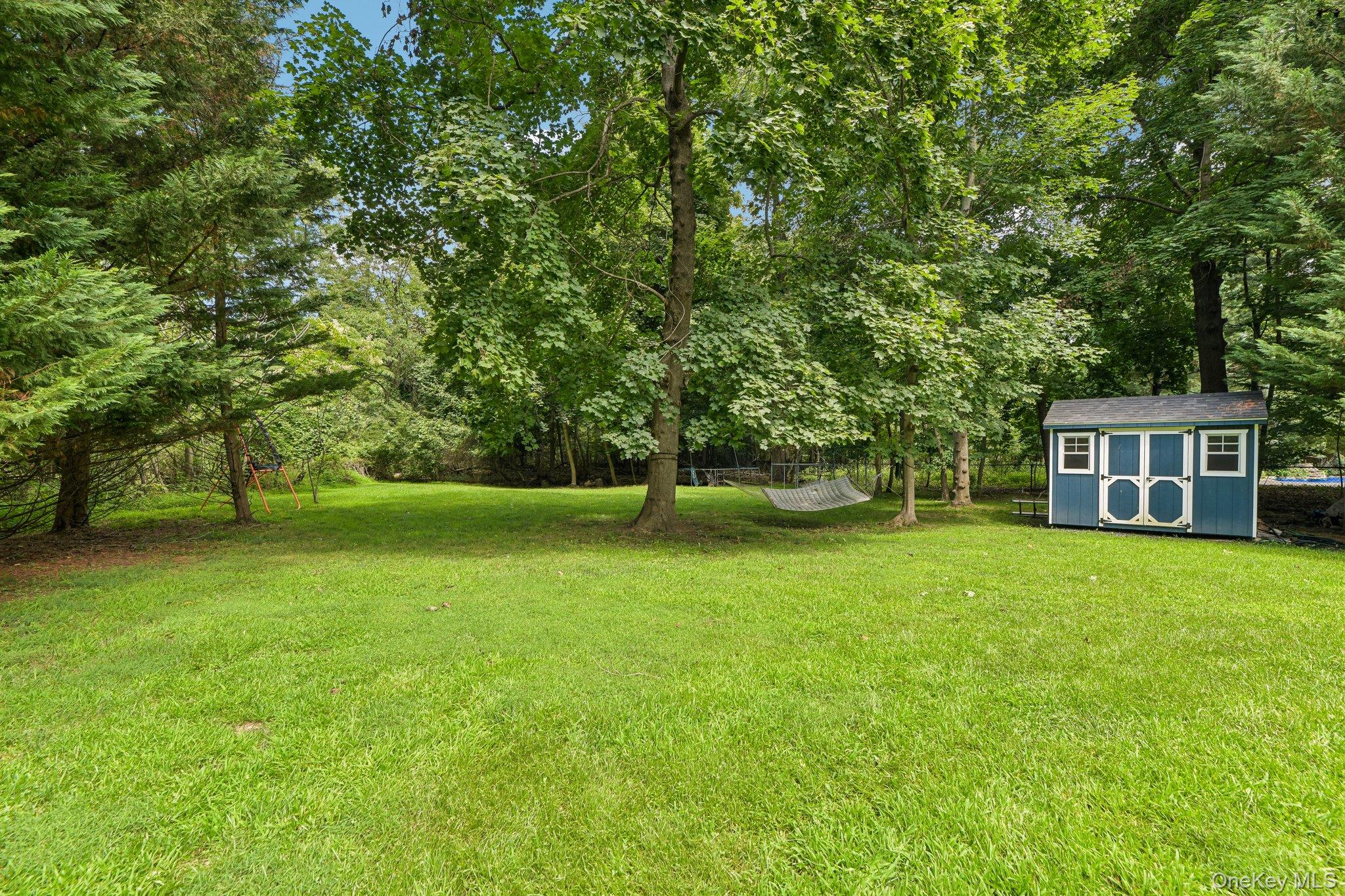 6 Pebble Hill Court