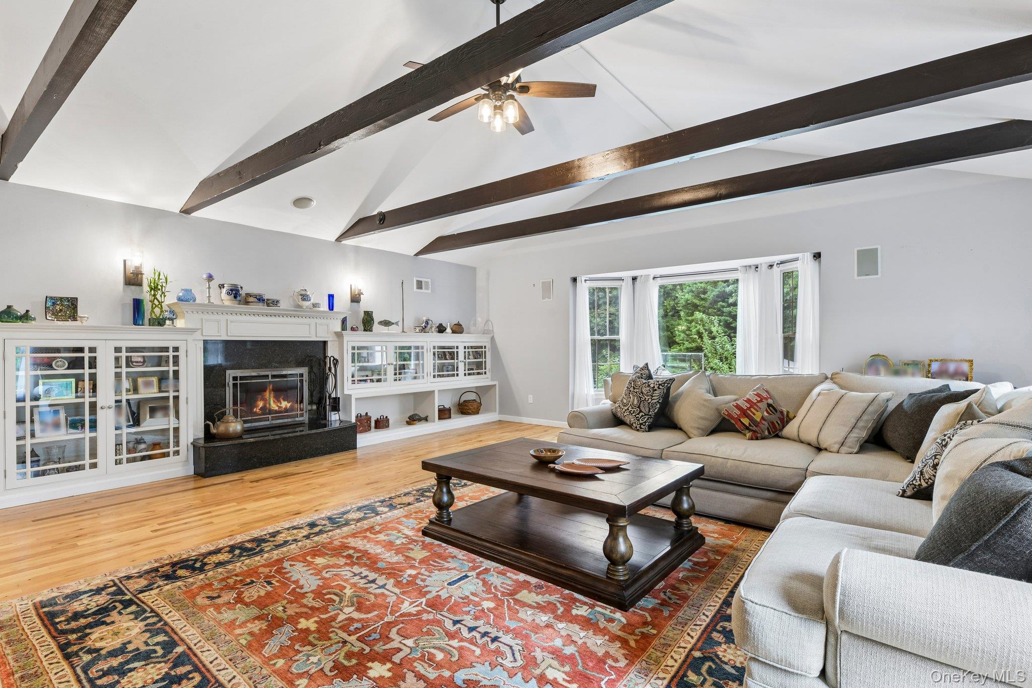 6 Pebble Hill Court