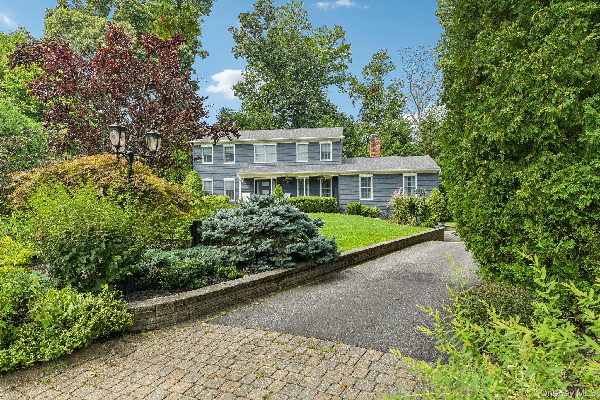 6 Pebble Hill Court