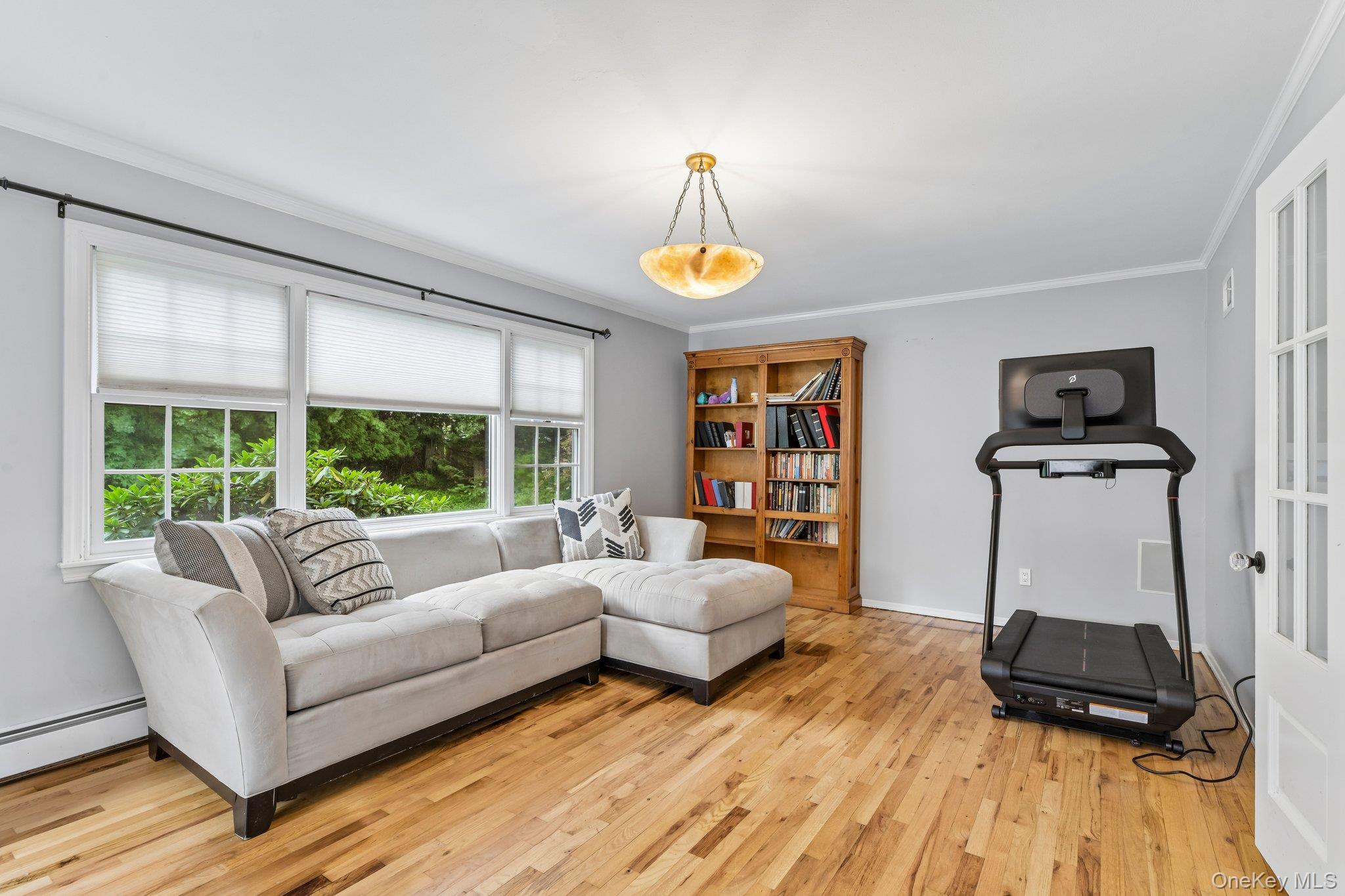 6 Pebble Hill Court