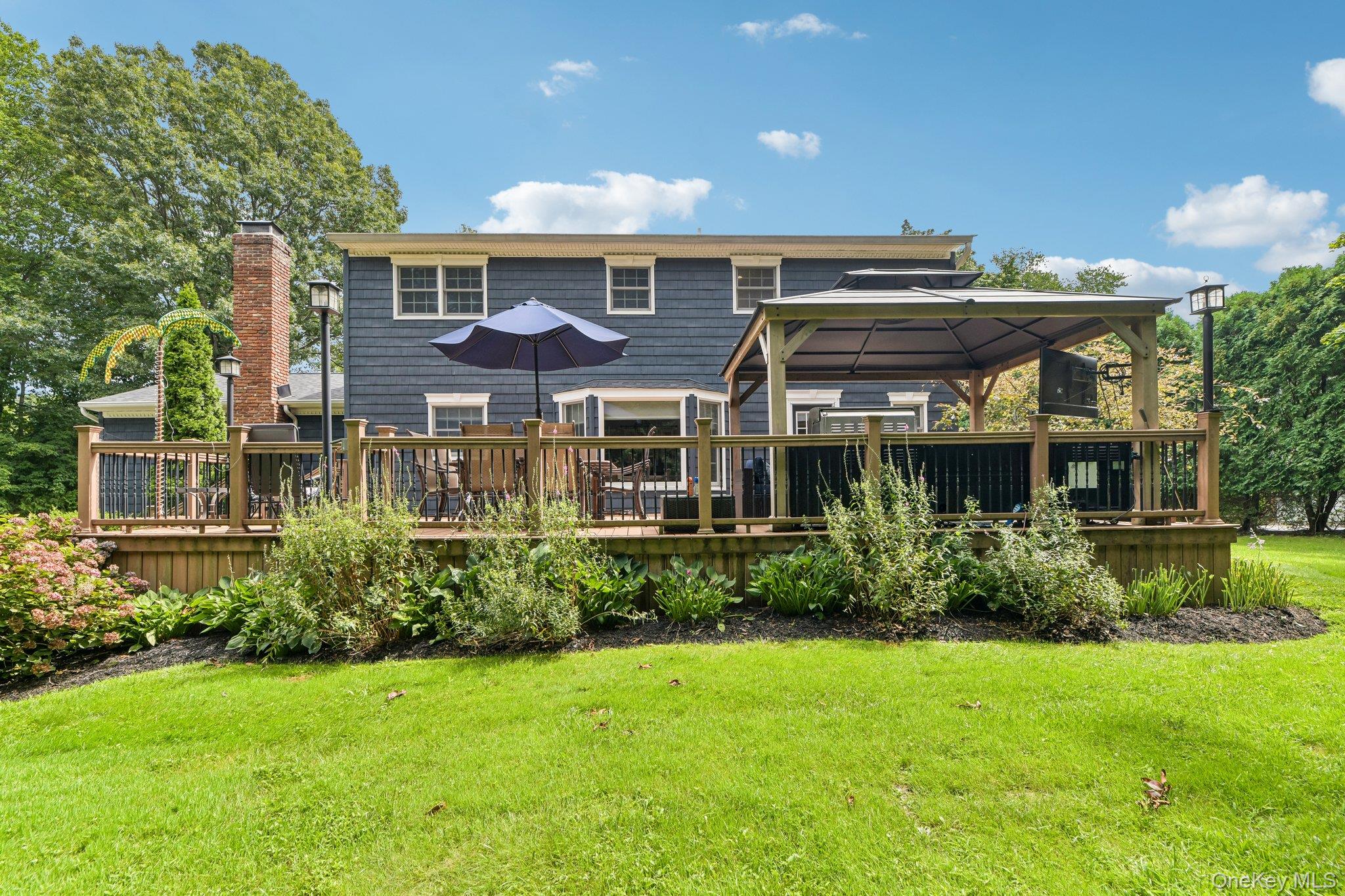 6 Pebble Hill Court