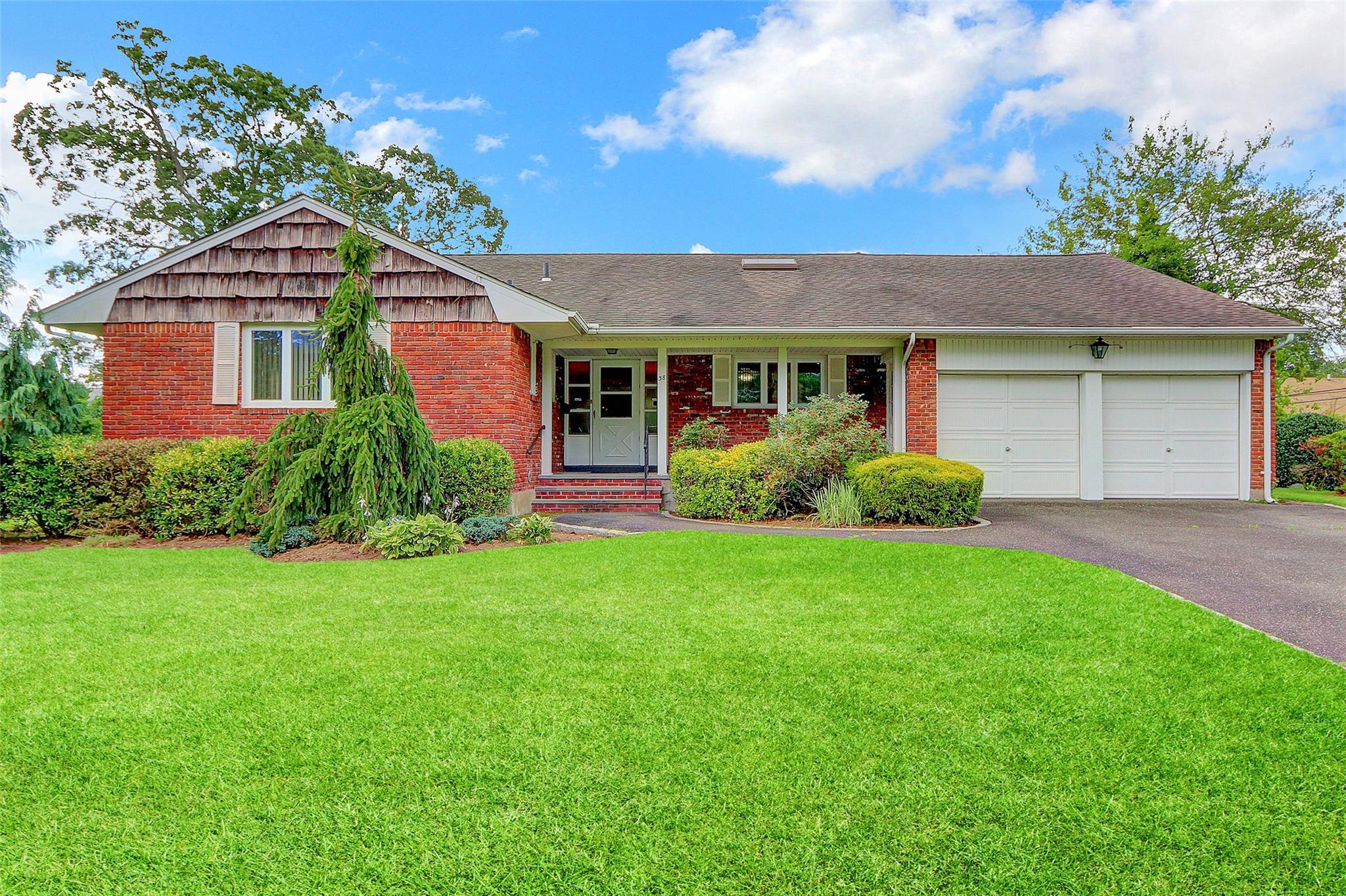38 Park Drive E