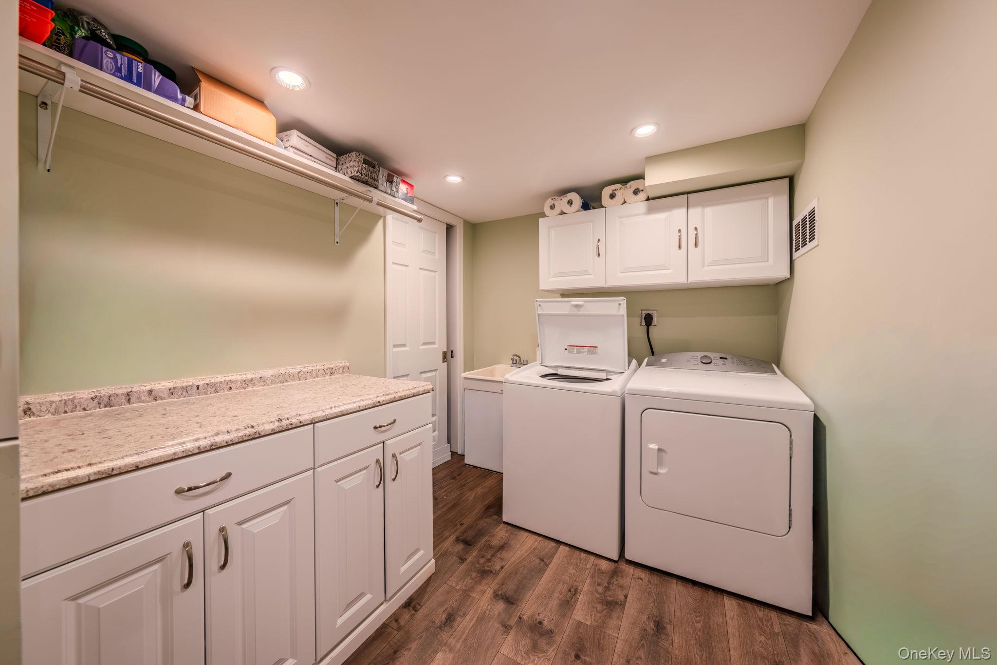261 Fernwood Terrace