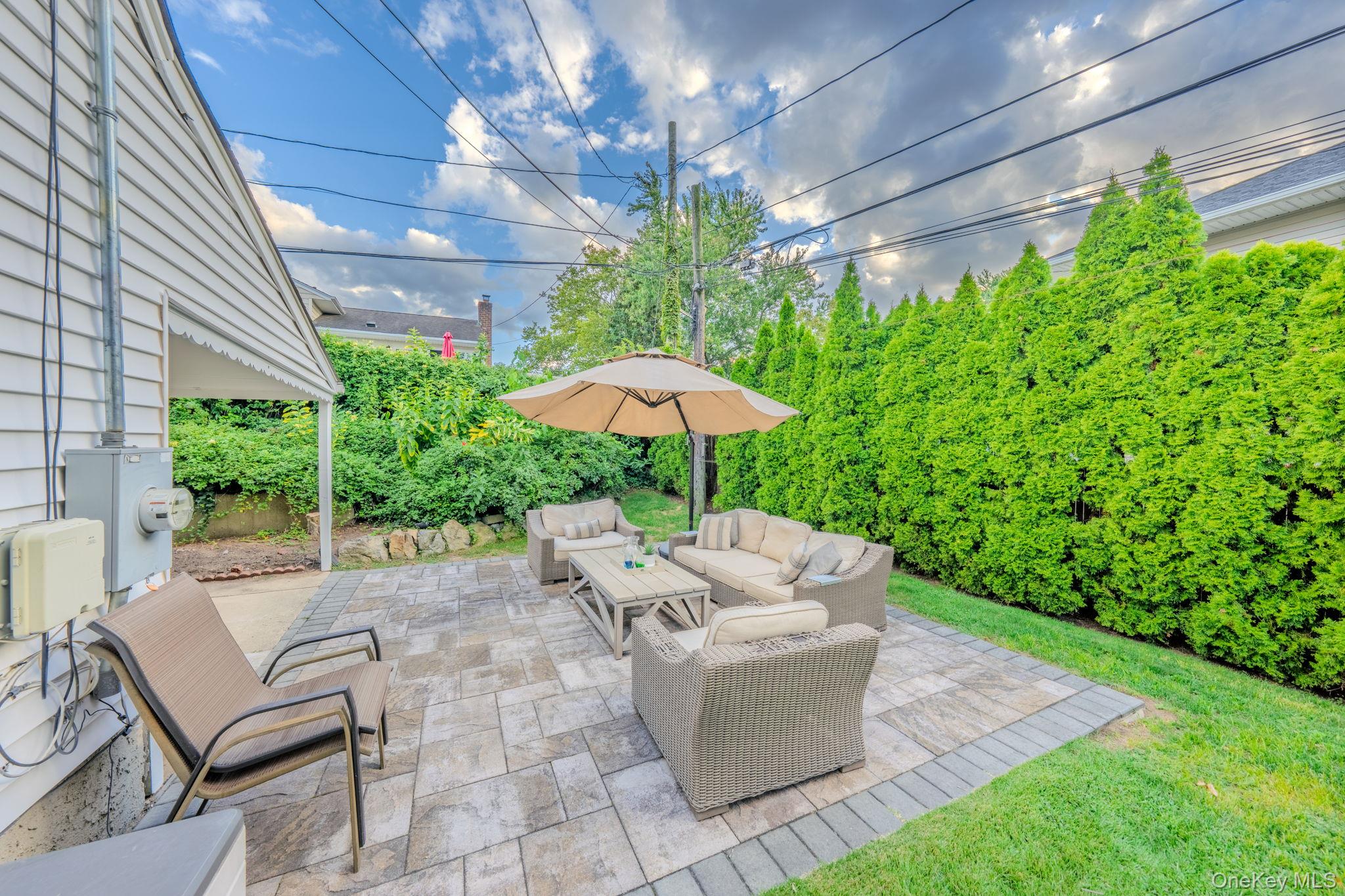 261 Fernwood Terrace