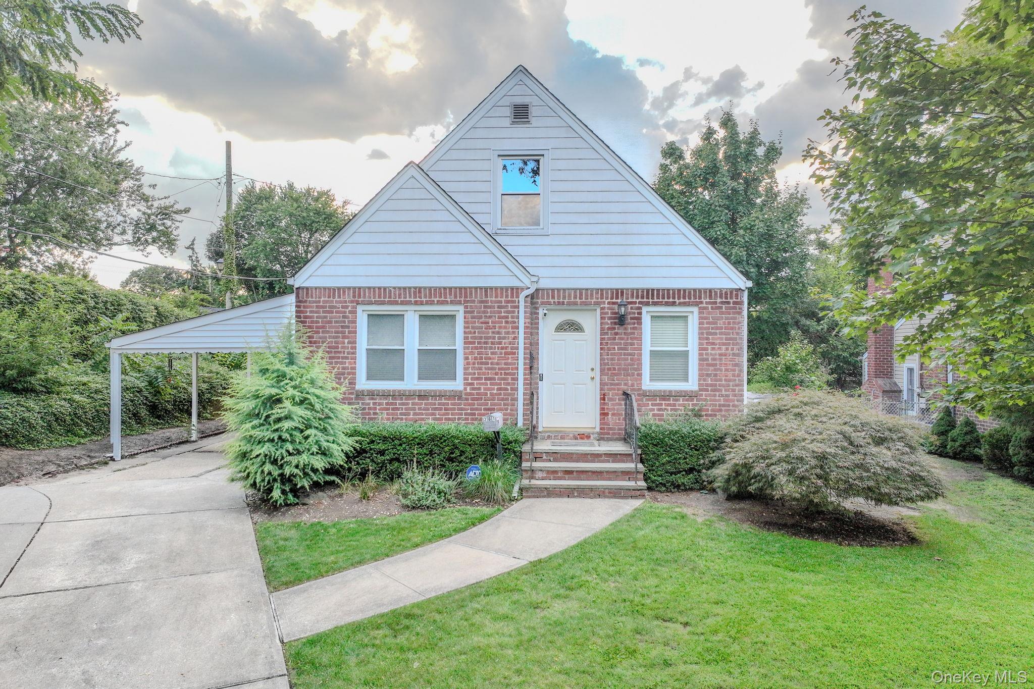 261 Fernwood Terrace
