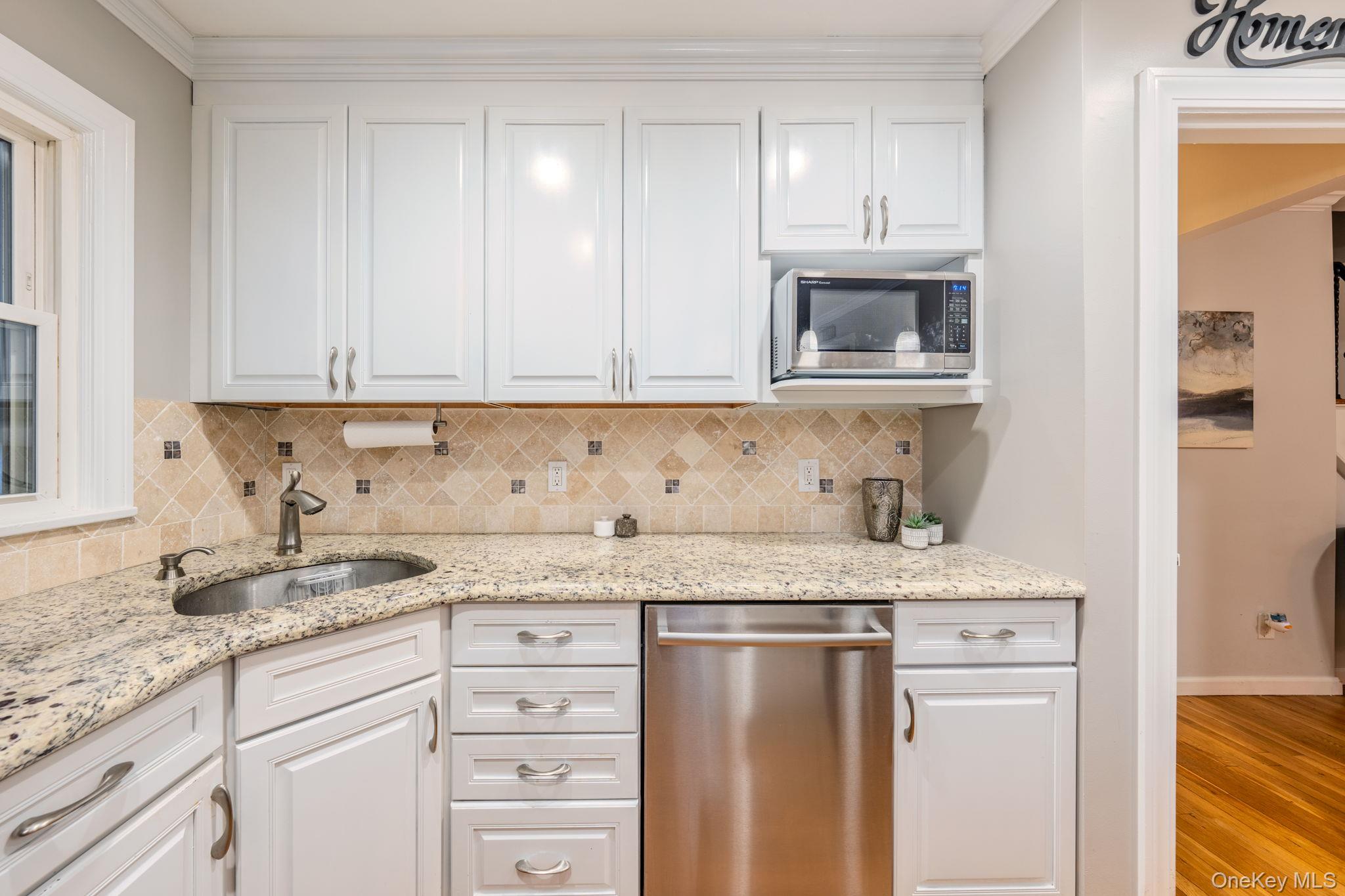 261 Fernwood Terrace