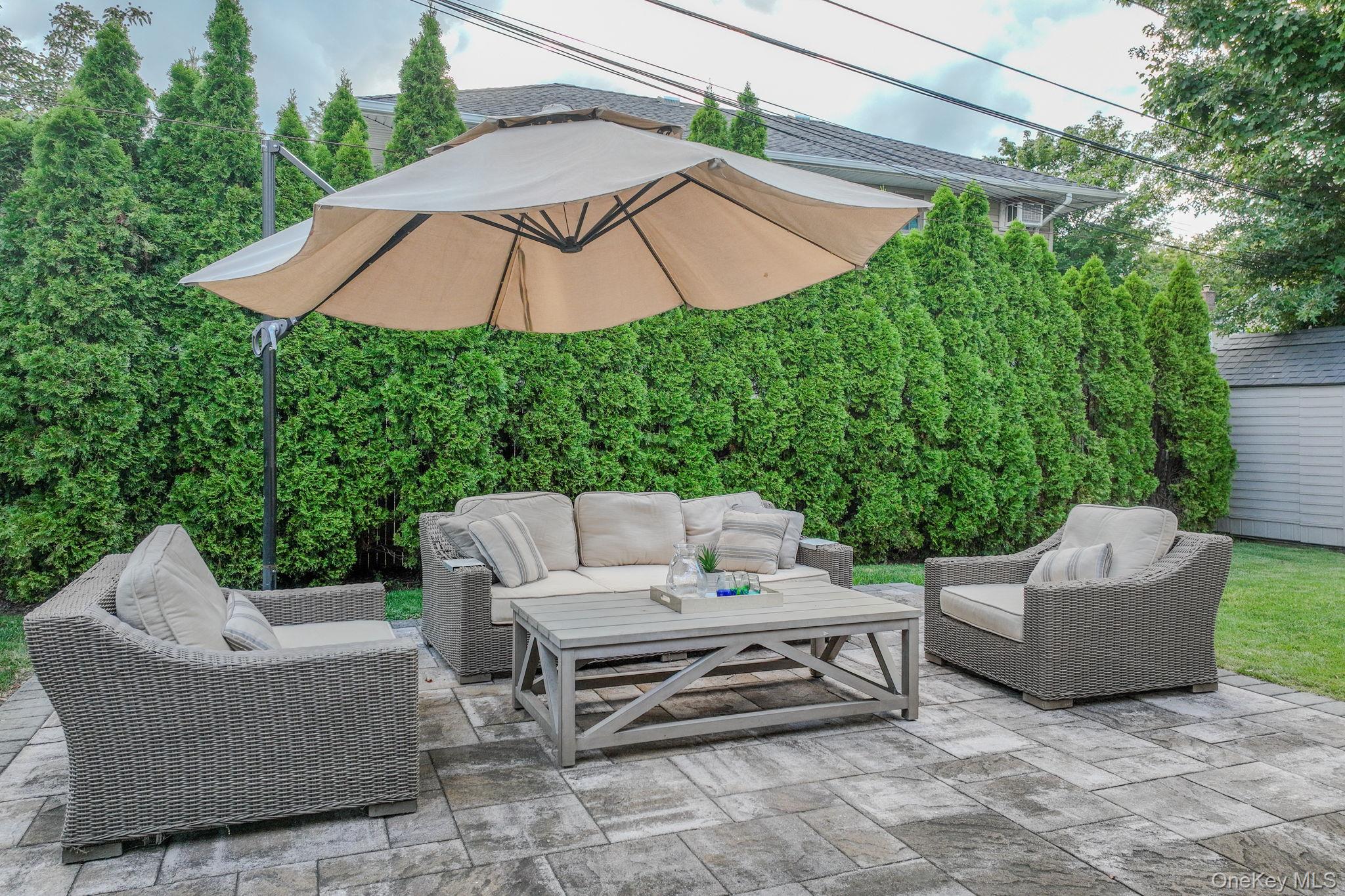 261 Fernwood Terrace