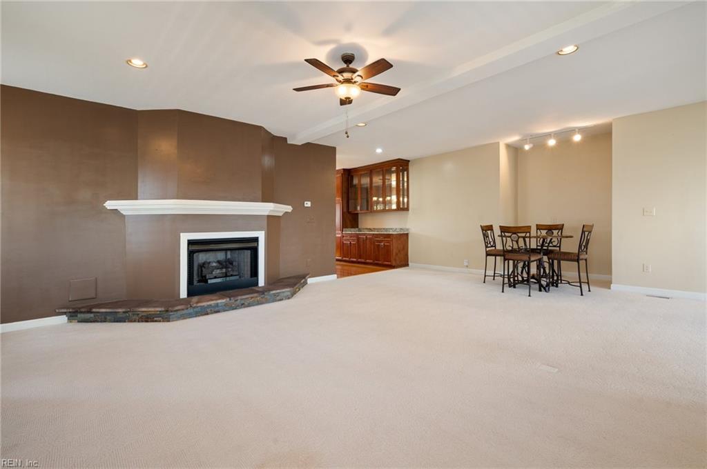 405 Pinewell DR