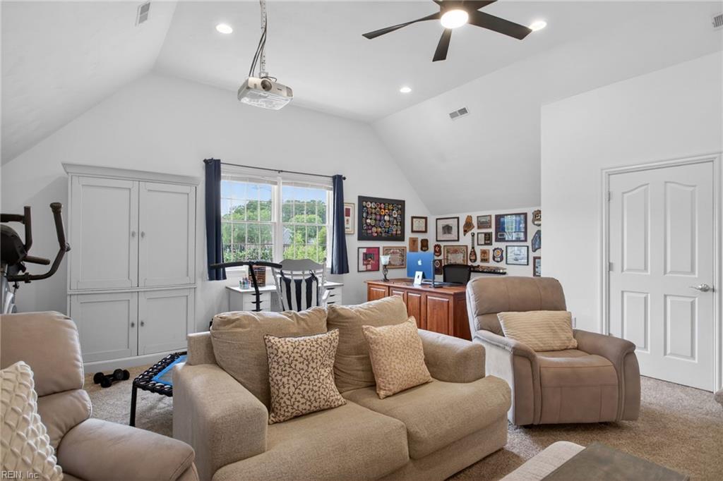 605 Oxbow CT