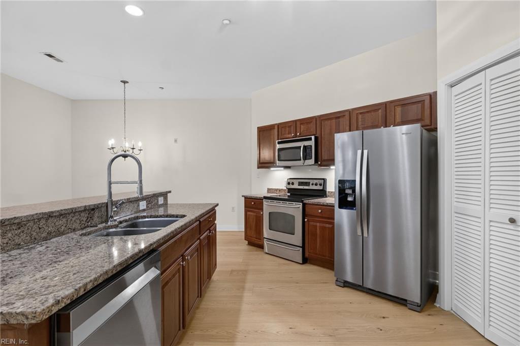450 Princess Anne RD SW 202