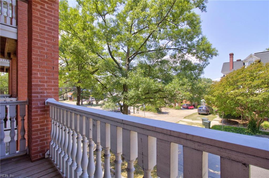 450 Princess Anne RD SW 202