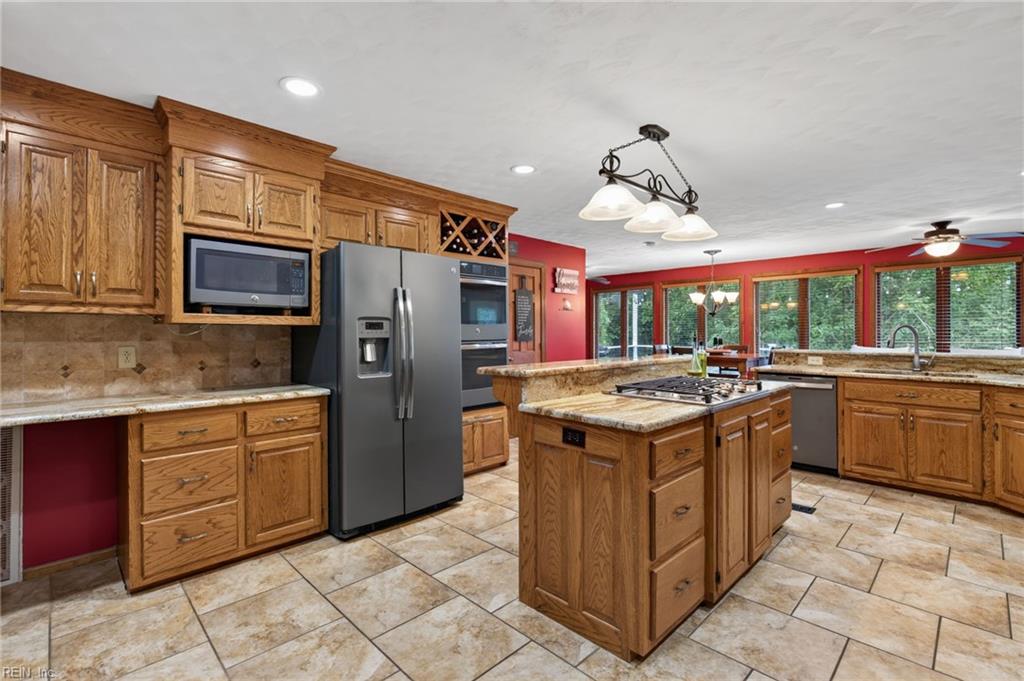 3700 Riverwood CRES