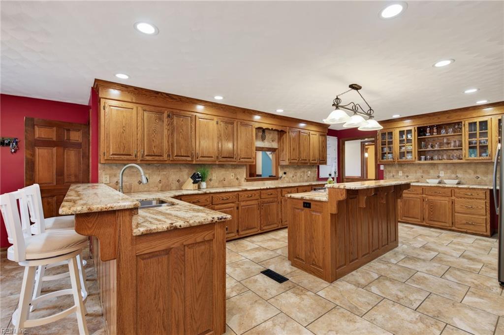 3700 Riverwood CRES