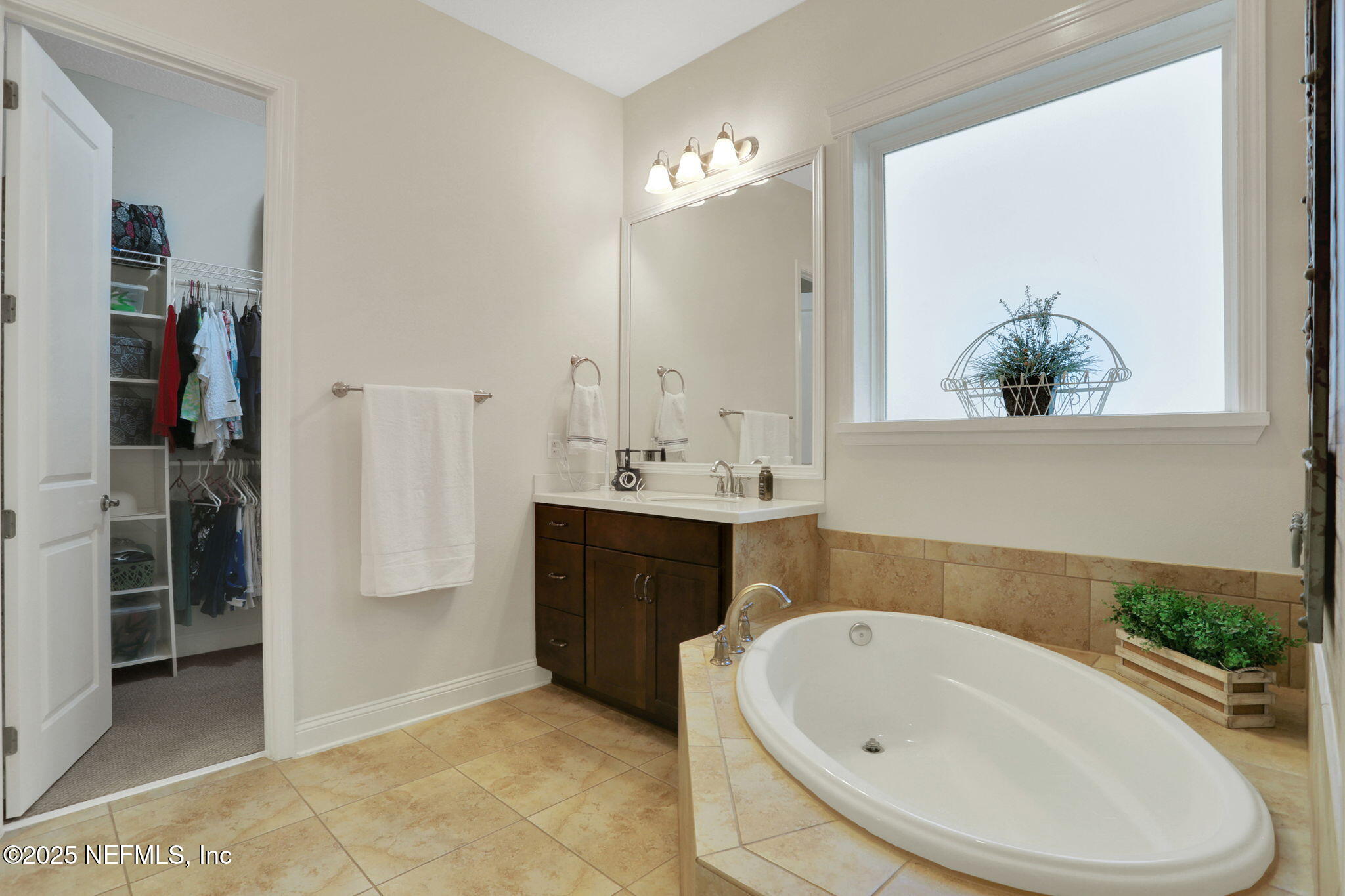 3122 BRETTUNGAR Drive