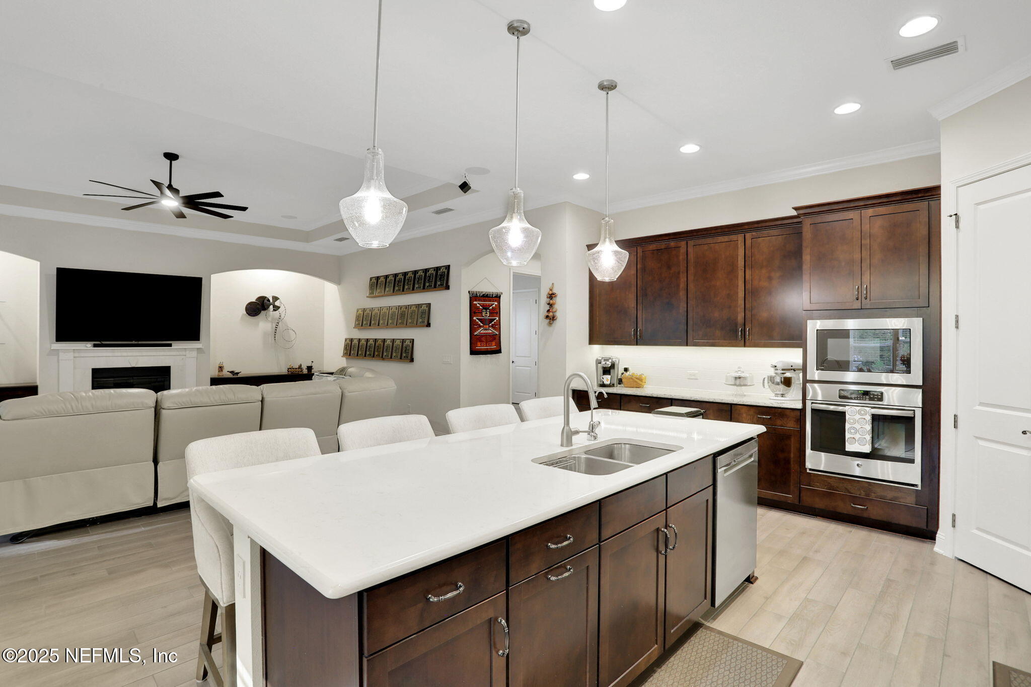 3122 BRETTUNGAR Drive