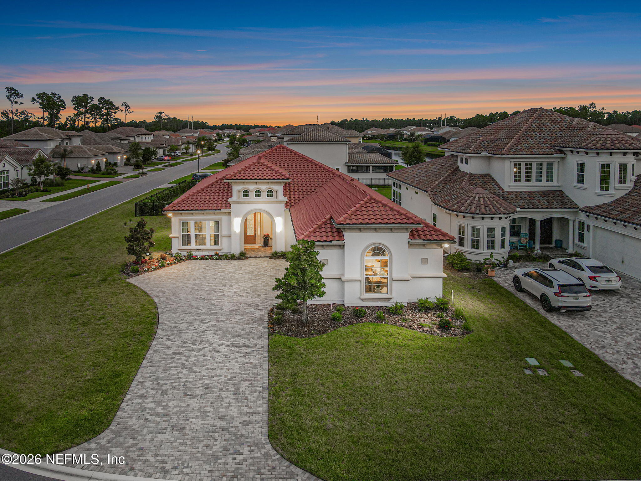 2812 CASSIA Lane