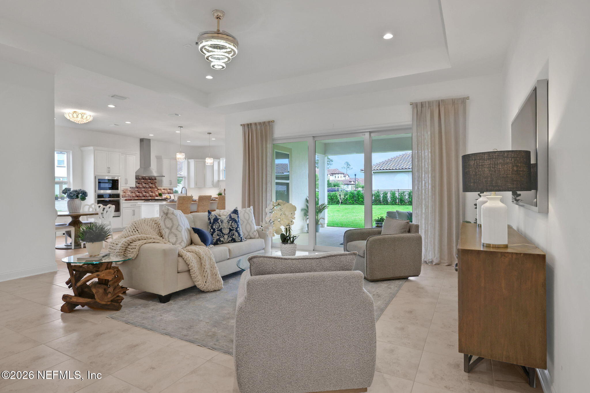 2812 CASSIA Lane