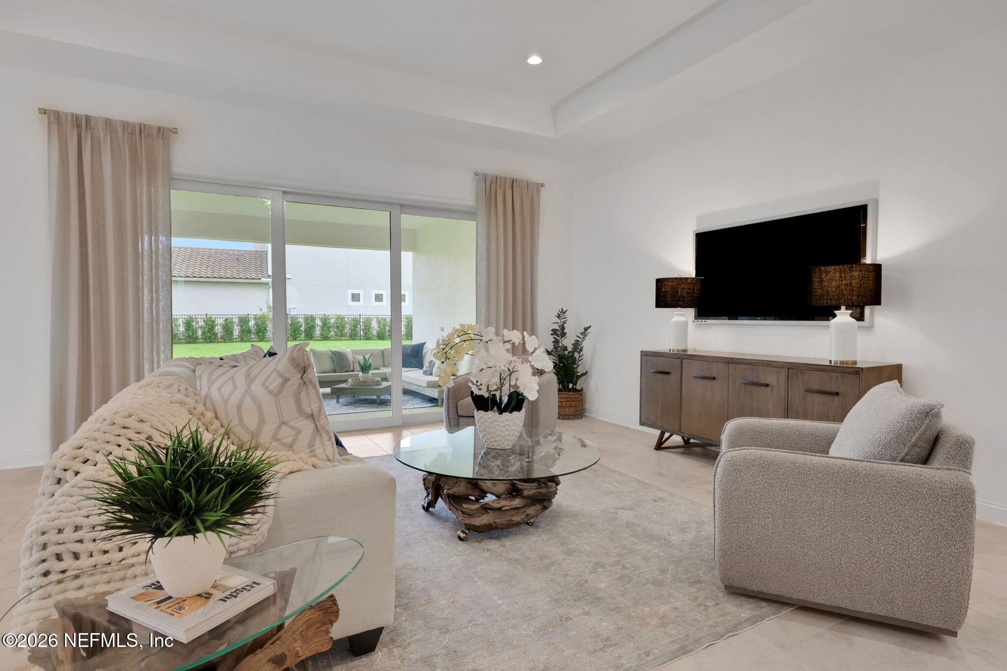 2812 CASSIA Lane