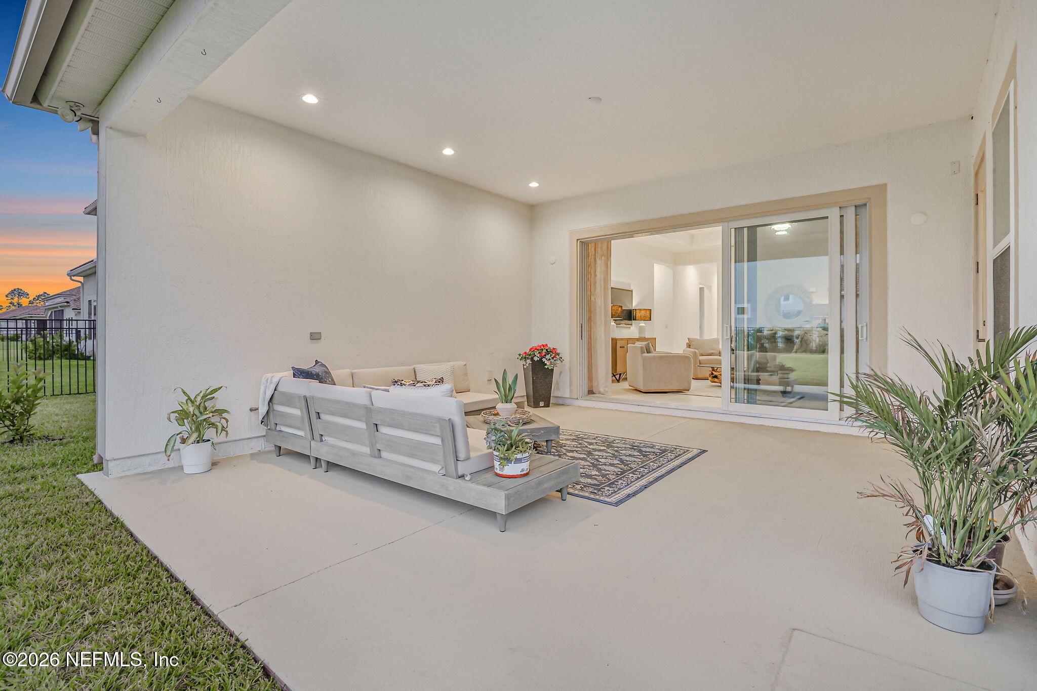 2812 CASSIA Lane