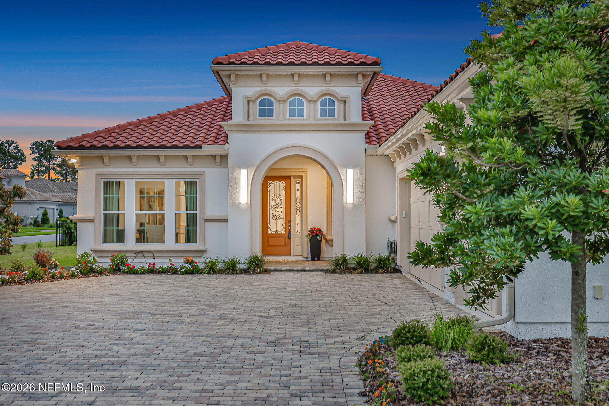 2812 CASSIA Lane