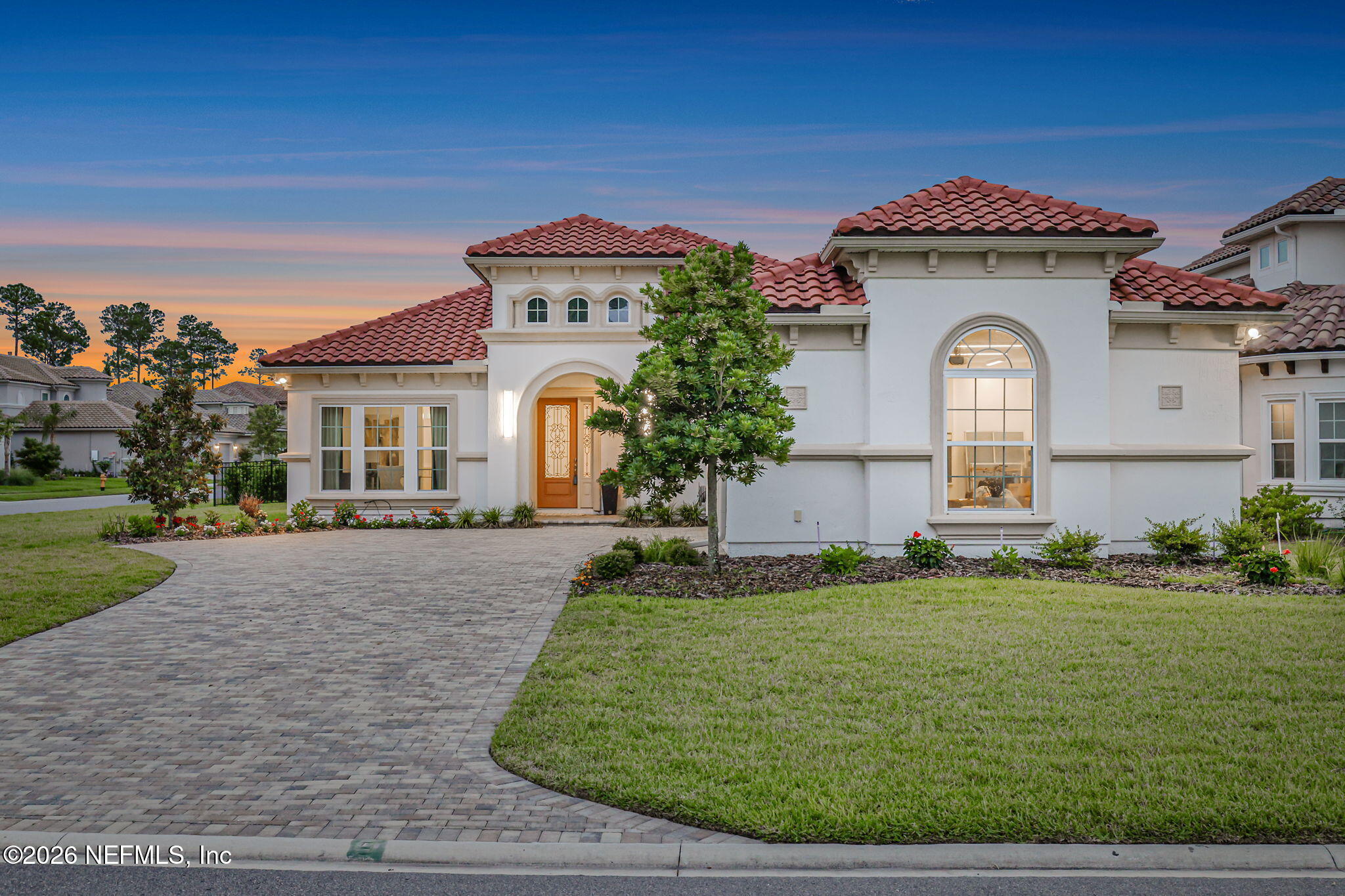 2812 CASSIA Lane